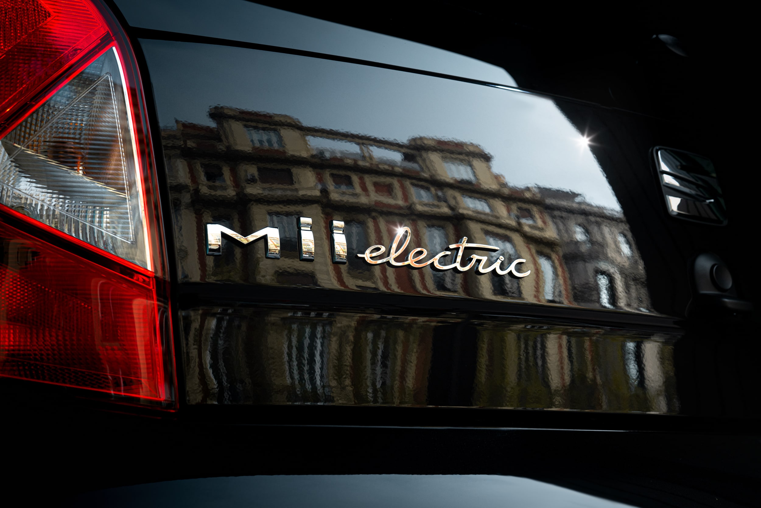 seat mii electric logo