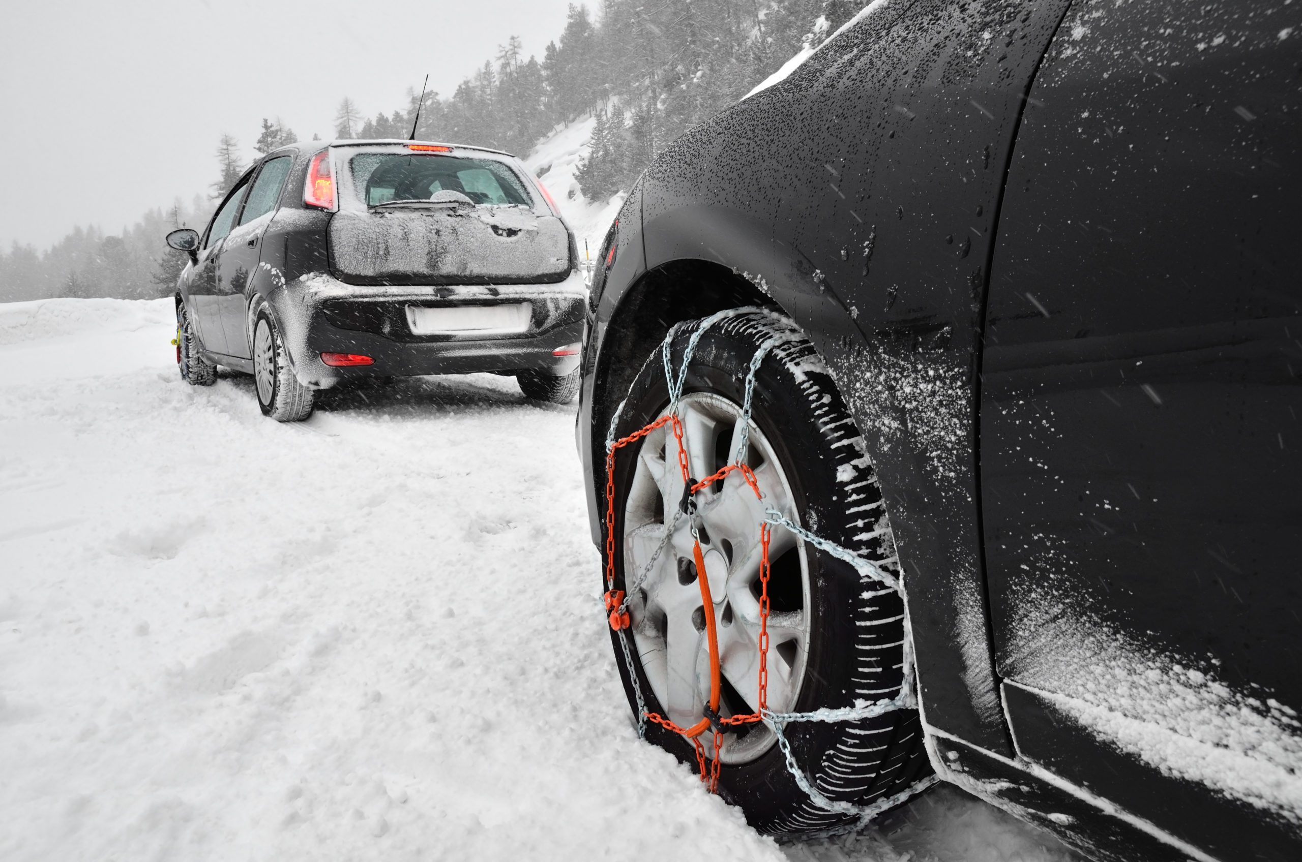 conducir con nieve cadenas